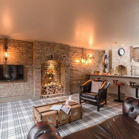 モーペスNewgate Loftアパートメント エクステリア 写真