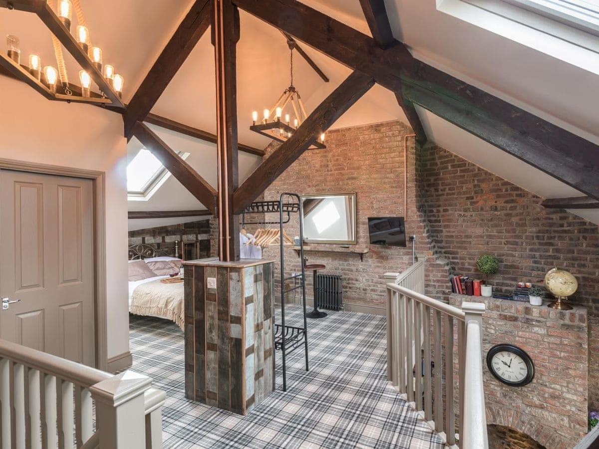 モーペスNewgate Loftアパートメント エクステリア 写真
